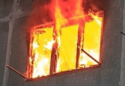 МЧС: на пожаре в Приокском спасен человек