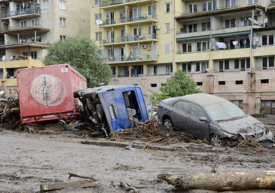 В Тбилиси сошел оползень