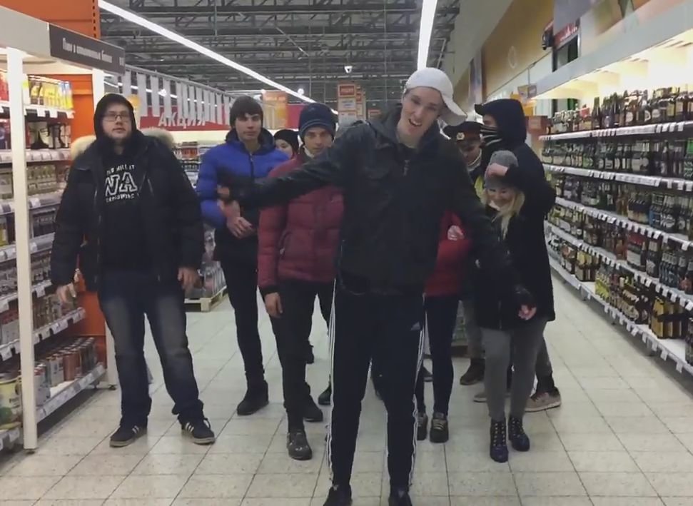 Рязанский рэпер попытался записать клип в гипермаркете «Глобус»