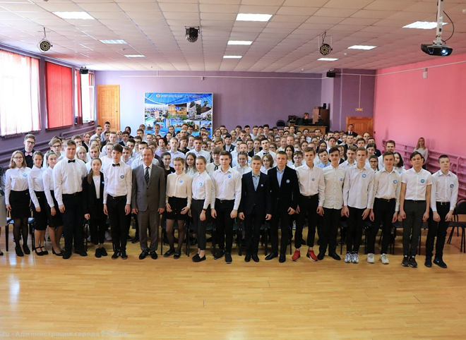 Карабасов рассказал школьникам о Дне местного самоуправления