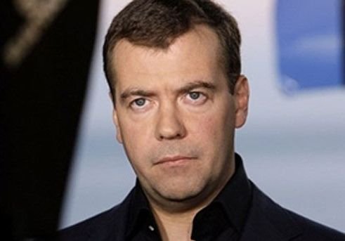 Нужно включать мозги, заявляя о блокировке Twitter — Медведев
