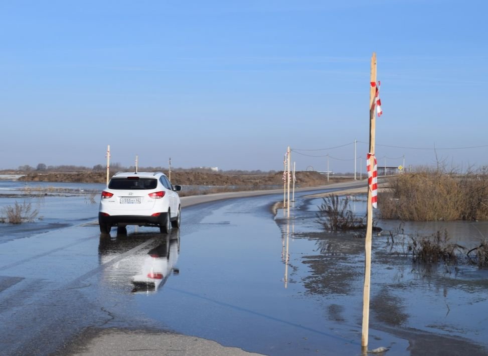 В Рязанском районе подтопило дорогу между Шумашью и Заокским