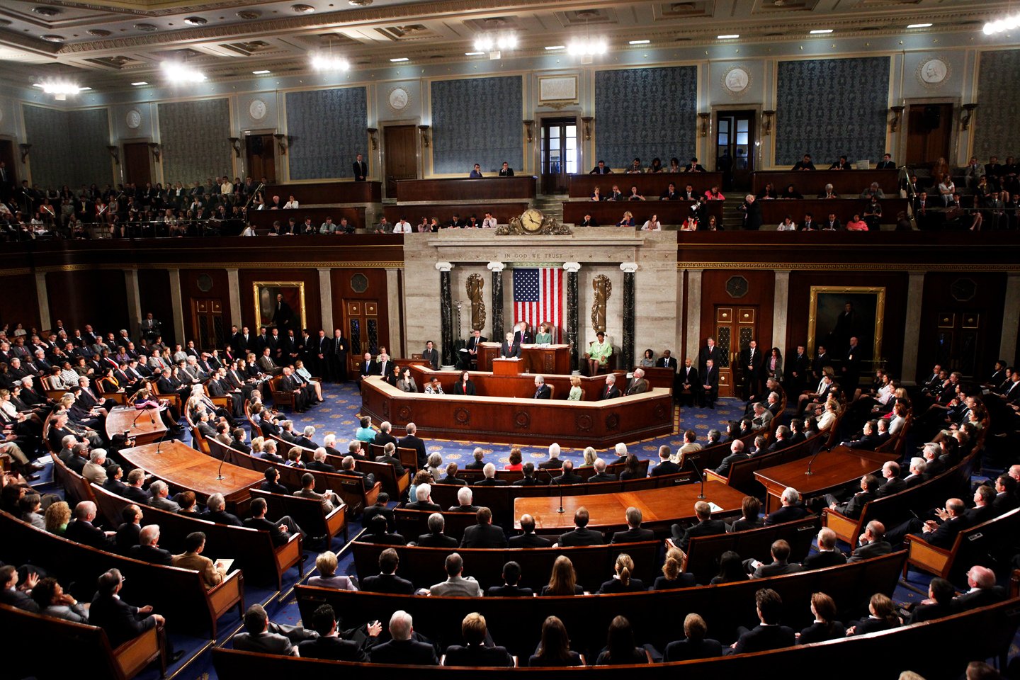 Конгресс США высказался за санкции против России