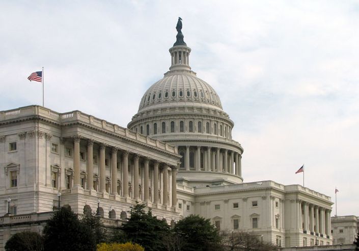 В США приняли законопроект о помощи Украине