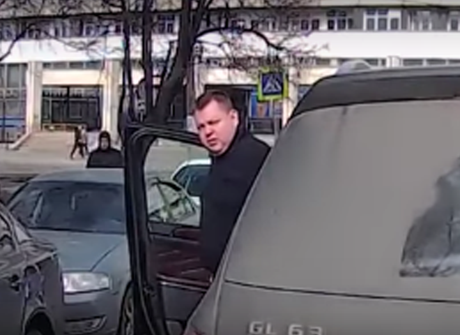Задержан водитель, не пропустивший детскую скорую в Москве