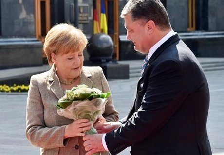 Меркель встретилась с Порошенко на Украине