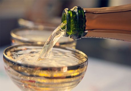 В России снижены цены на шампанское