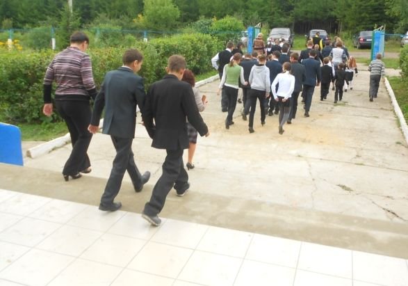 В Подмосковье эвакуировали школу из-за угрозы взрыва