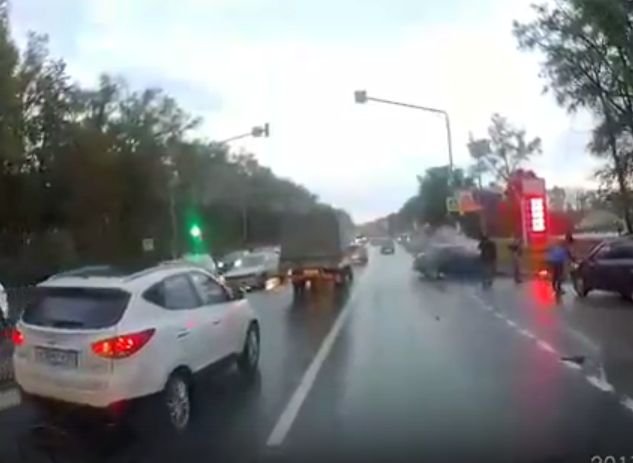 Опубликовано видео с места смертельного ДТП на трассе М5 под Рязанью