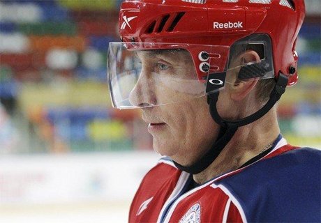 Владимир Путин сыграл в хоккей в Сочи