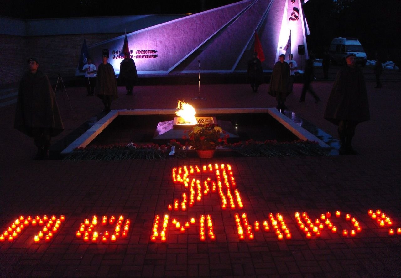 В память о погибших воинах рязанцы зажгли свечи