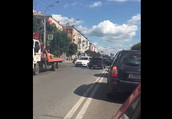 В центре Рязани водитель грубо нарушил ПДД (видео)