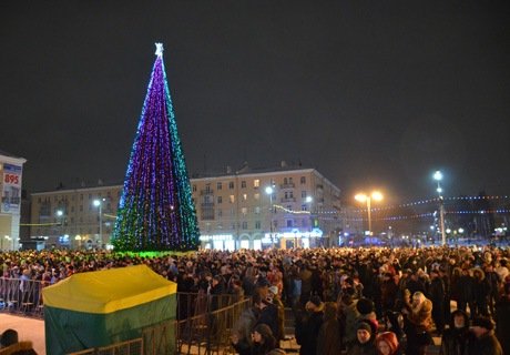 Рязань встретила Новый год гуляньями на площади Победы
