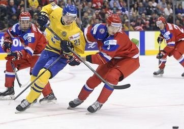 Голевой пас Рафикова не спас сборную России от поражения