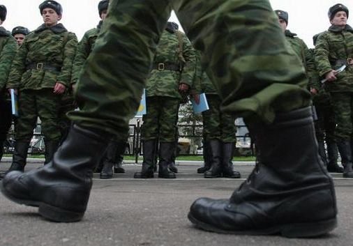 В Луганске ополченцы отпустили домой солдат из воинской части