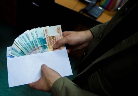 Средняя сумма взятки в Рязани составила 100 тыc. рублей