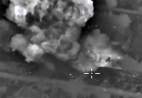 ВКС России уничтожили в Сирии нефтяные объекты ИГ (видео)