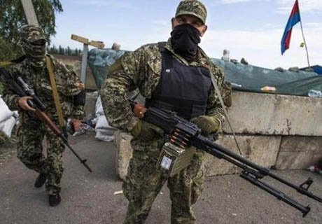 Украинские военные, попавшие в окружение, готовы сдаться