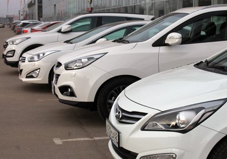 Продажи новых авто в Рязани сократились почти вдвое