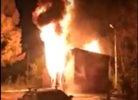 В сети появилось видео пожара на Халтурина