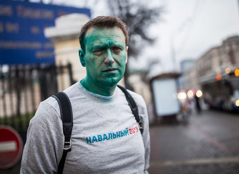 По факту нападения на Навального возбуждено уголовное дело