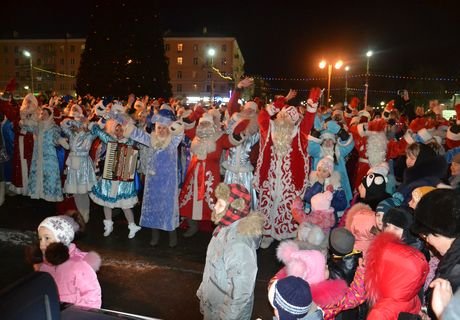 Рязанские Деды Морозы сплясали под Gangnam Style
