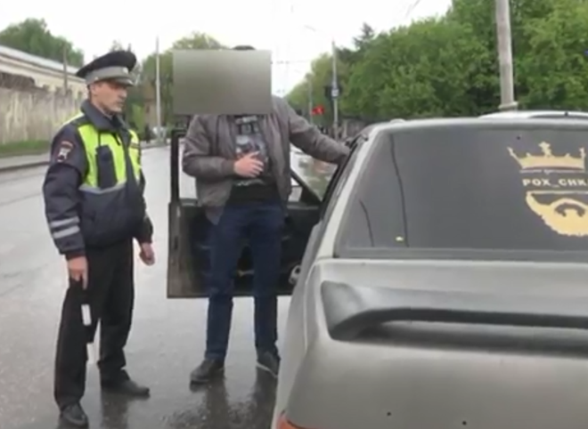 Рязанская полиция провела рейд по выявлению нелегальных таксистов (видео)