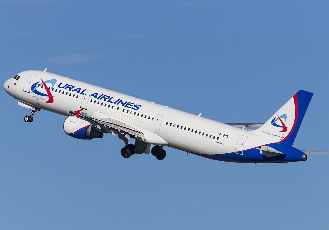 Двум авиакомпаниям разрешат полеты из Крыма за границу