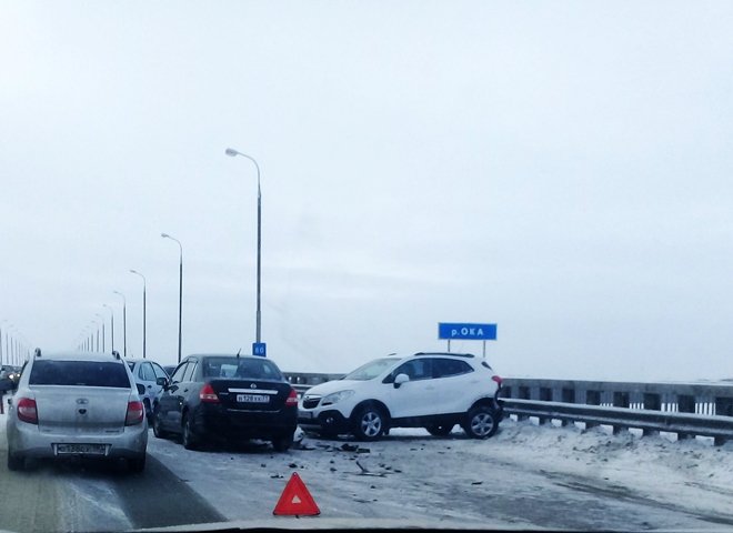 В ﻿ДТП на Солотчинском мосту пострадал человек
