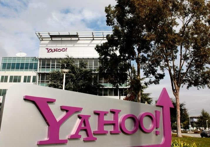 Чистая прибыль Yahoo! сократилась почти в 15 раз