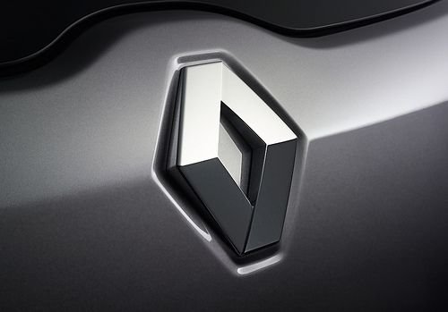Появилась первая информация о новом кроссовере Renault