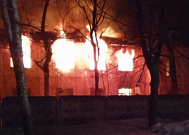 В Скопине сгорело бывшее здание войсковой части