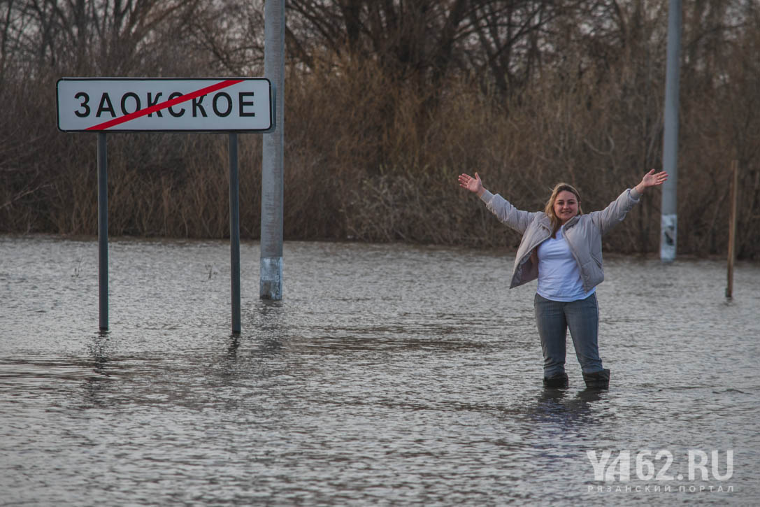 Фото 13 Жители Заокского радуются воде.JPG