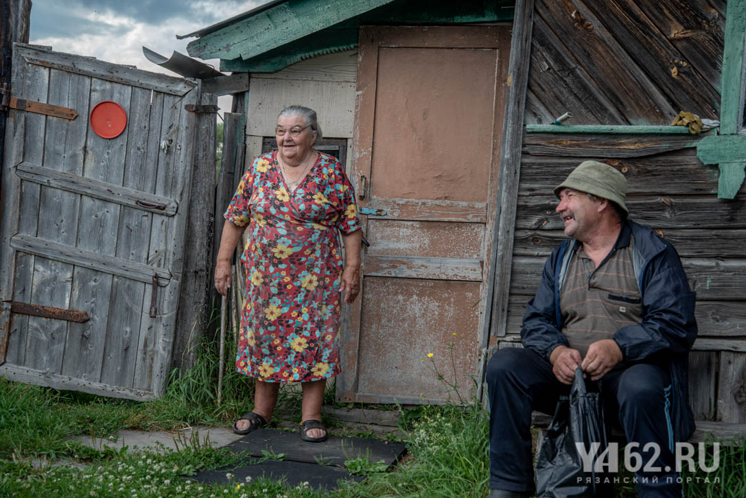 Фото 4 Местная жительница села Свищево.JPG