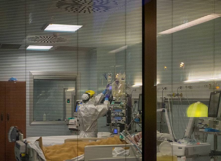 За сутки в Италии от коронавируса умерли почти 50 человек