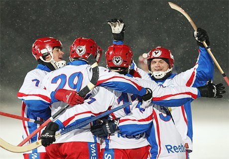 Россия вышла в финал ЧМ по хоккею с мячом