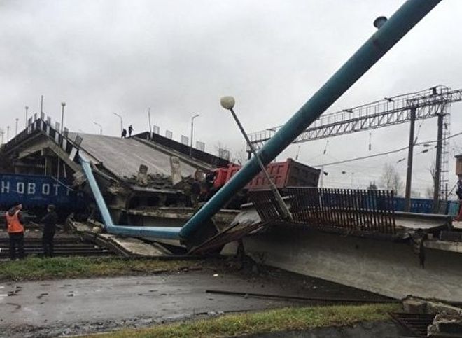 В Приамурье на главный путь Транссиба рухнул мост (видео)