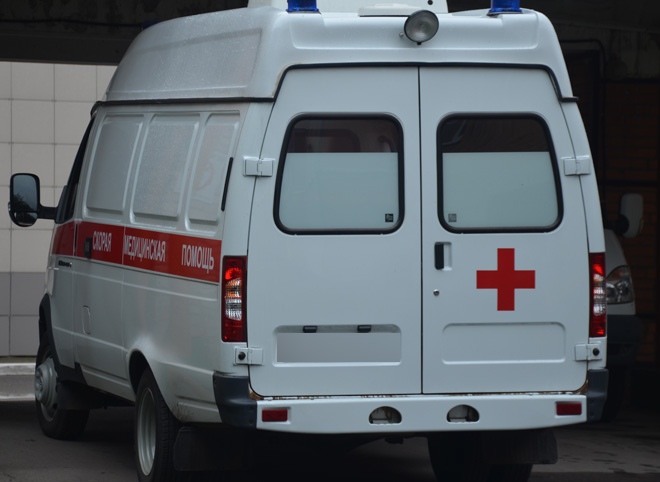 Полиция разыскивает очевидцев смертельного наезда грузовика на женщину на Октябрьской