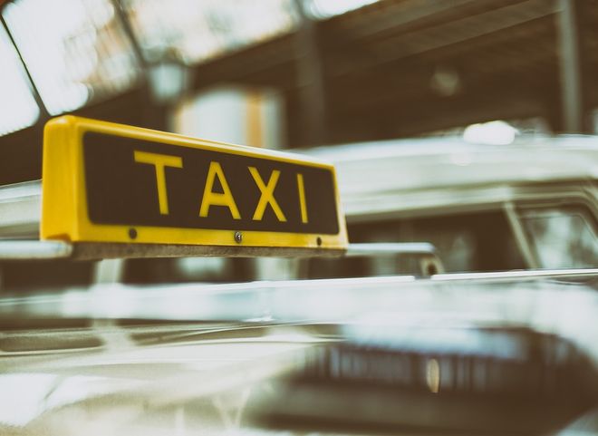 Эксперты оценили риск попасть в ДТП на такси