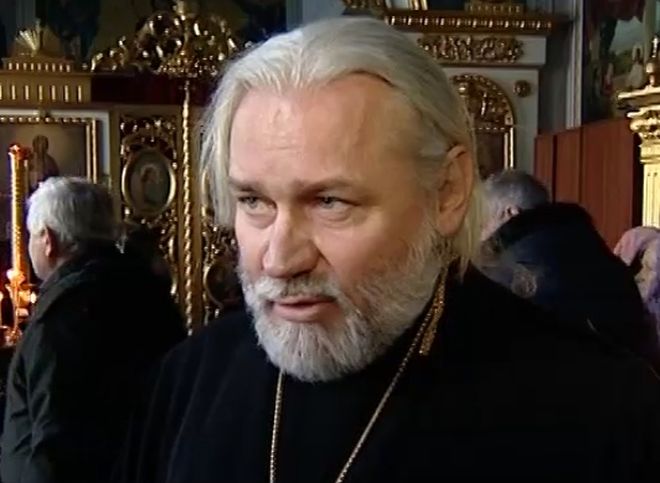 Оренбургского священника обвинили в сексуальном насилии над семью девочками