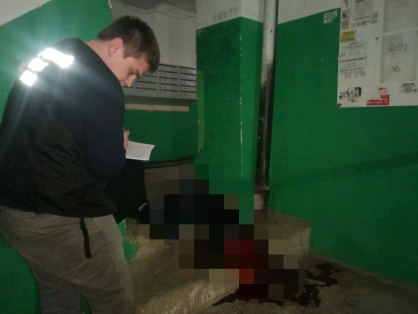 В Саратове «друг детства» нанес 18-летней девушке 134 ножевых ранения