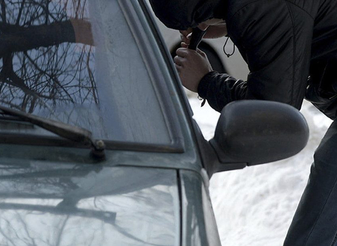 В Рязани молодой человек трижды пытался угнать автомобиль, чтобы добраться до дома