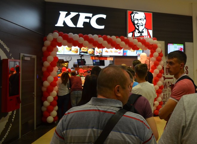 Рязанцы пожаловались на ресторан KFC в ТРЦ «Премьер»