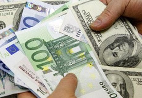 Официальный курс доллара вырос на 1,5 рубля