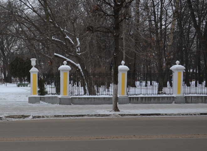 В Рязани намерены сломать историческую ограду Наташиного парка