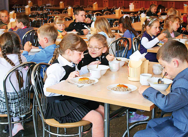 Детский омбудсмен Кузбасса заявил о голодных обмороках у школьников