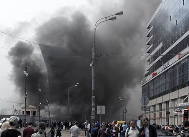 Из-за пожара  на Киевском вокзале эвакуируют 3,5 тысячи человек