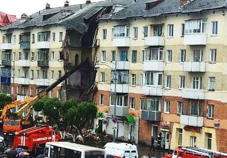 При обрушении дома в Междуреченске четверо погибших