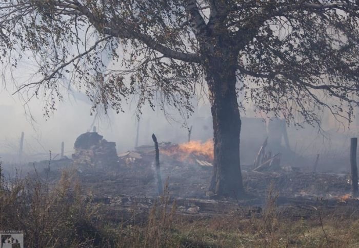 Опубликованы фотографии пожара в Сысоях