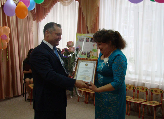 Депутаты поздравили коллектив детского сада №81 с юбилеем